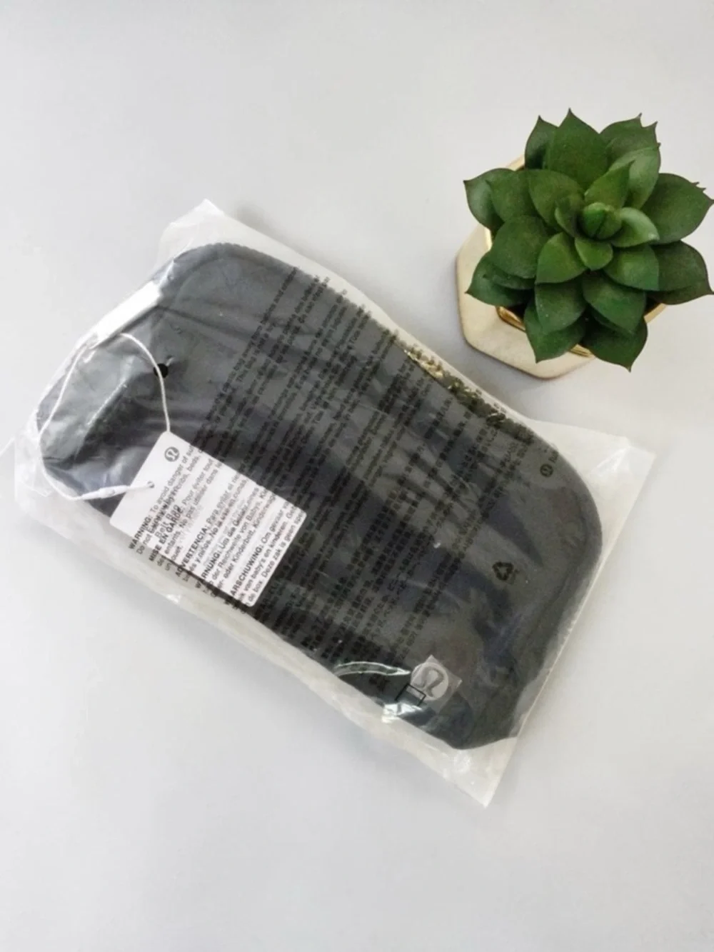LULULEMON Everywhere Belt Bag – Black 1L, Extended Strap, NWT - Picture 3 of 11